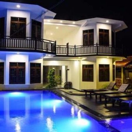 Ocean Glory Hotel Ettukala Екстериор снимка