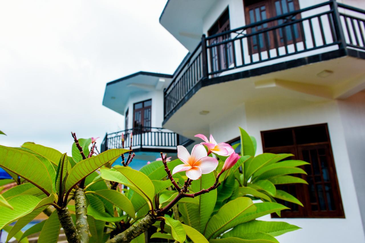 Ocean Glory Hotel Ettukala Екстериор снимка