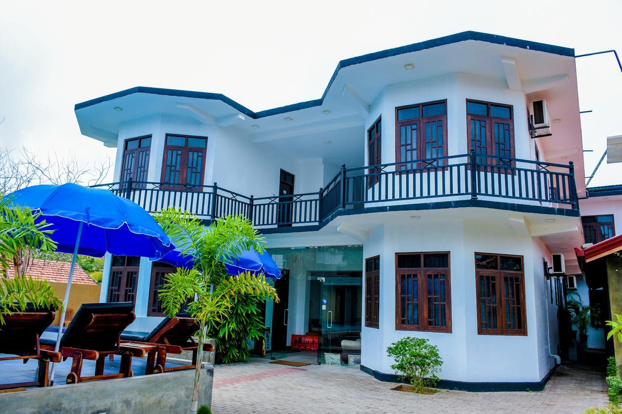 Ocean Glory Hotel Ettukala Екстериор снимка