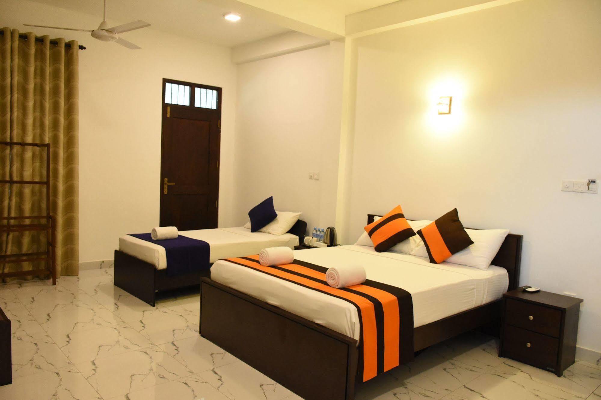 Ocean Glory Hotel Ettukala Екстериор снимка