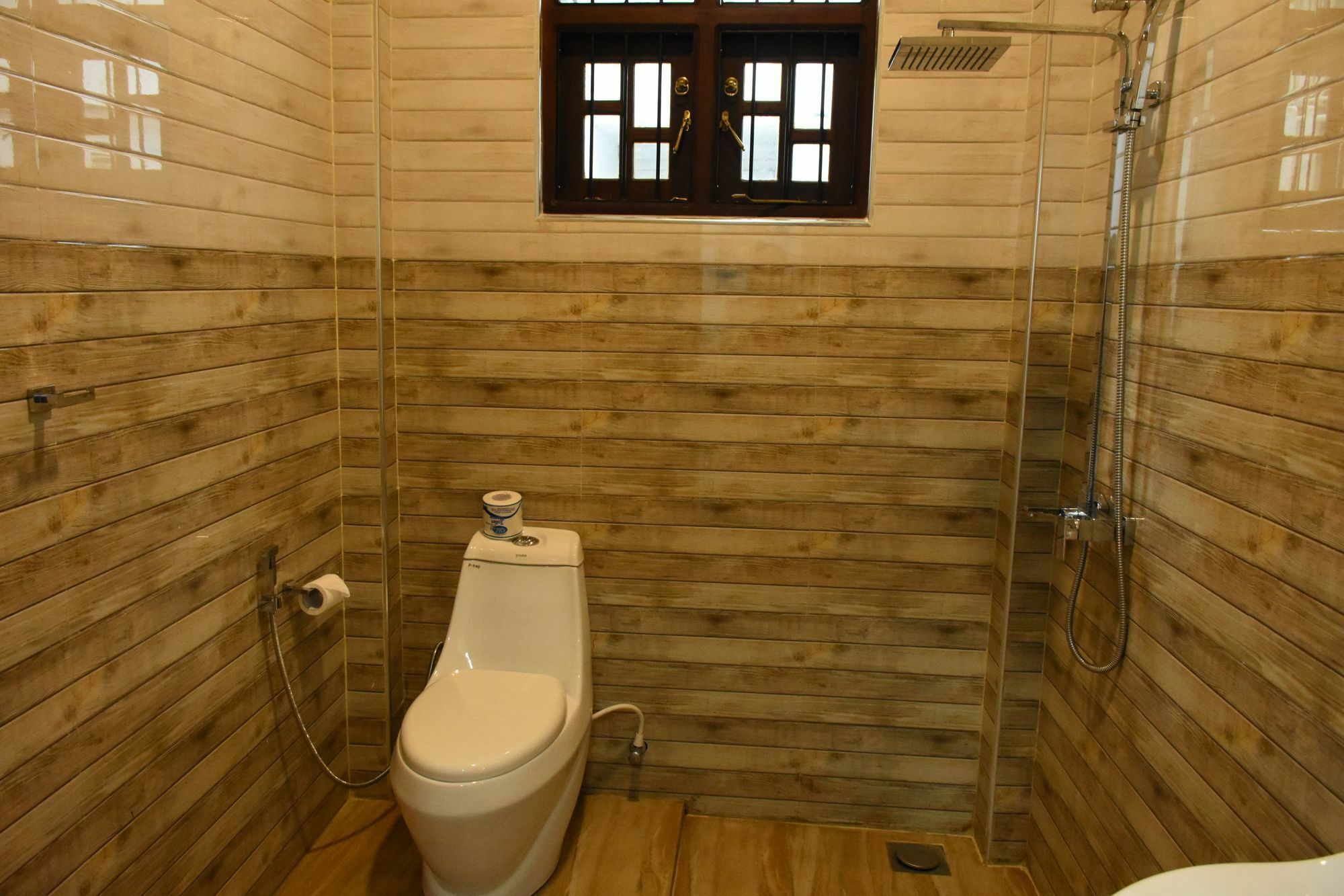 Ocean Glory Hotel Ettukala Екстериор снимка